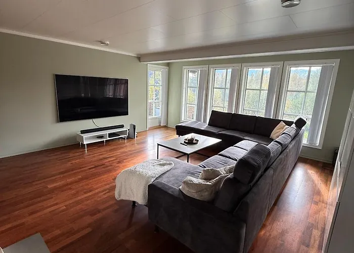 Large House In A And Quiet Area *